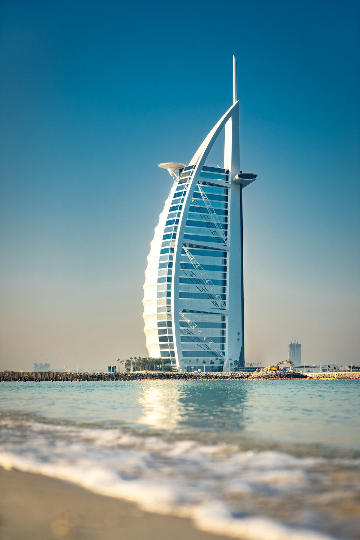 Burj Khalifa em Dubai com fogos